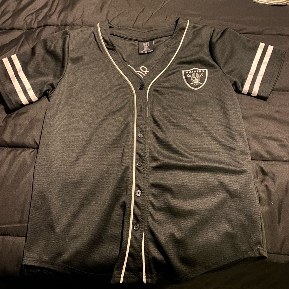 NFL Raiders Baseball style jersey shirt size M women’s